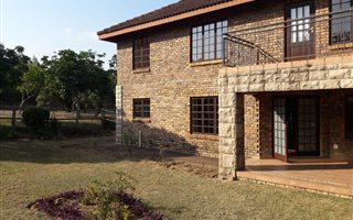 3 Bedroom House in White River Country Estate
