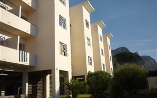 2 Bedroom Apartment in Camps Bay