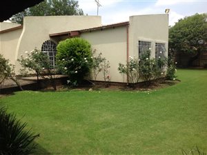 4 Bed House in Parkhill Gardens