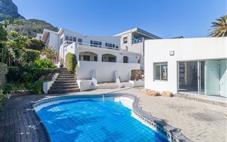 4 Bedroom House in Llandudno