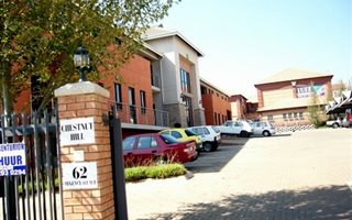 110 m² Office Space in Irene