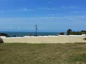 749 m² Land available in East London Central