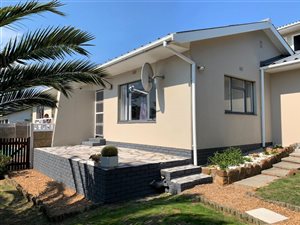 4 Bed House in Kommetjie