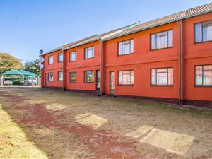 2 Bed Apartment in Krugersdorp Central