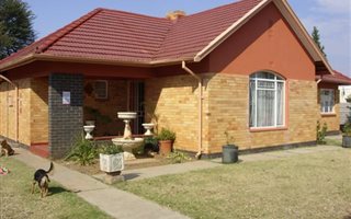 3 Bedroom House in Ellaton