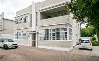 2 Bedroom Apartment in Wynberg