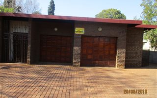 3 Bedroom House in Wierda Park