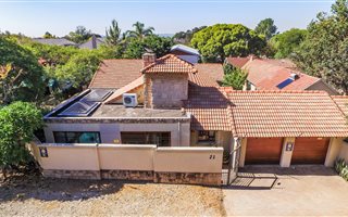 3 Bedroom House in Menlo Park