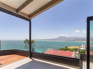 3 Bedroom House in Mountainside