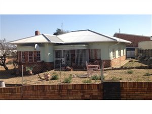 3 Bed House in Kroonheuwel