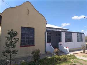 4 Bed House in Oudtshoorn Central