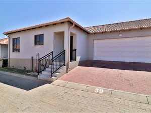 3 Bed Simplex in Parkrand