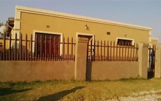 2 Bedroom House in Tsakane
