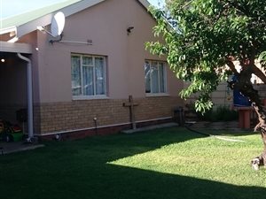 5 Bed House in Kestellhof