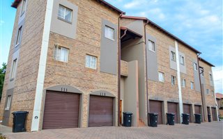 1 Bedroom Apartment in Oukraal Estate