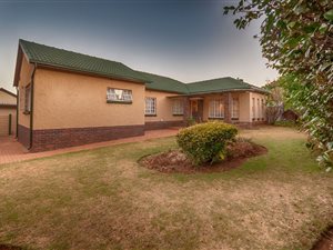 4 Bed House in Hurlyvale