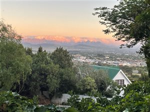 5 Bed House in Hoheizen
