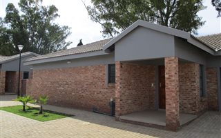 3 Bedroom Simplex in Baillie Park