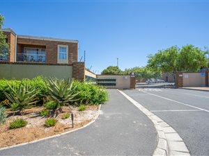 2 Bed Apartment in Protea Heights