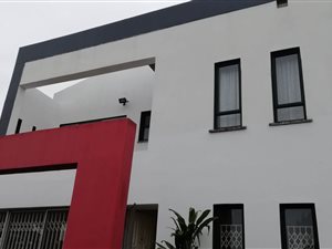 6 Bed House in Asherville
