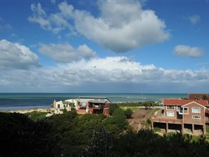 729 m² Land available in Paradise Beach