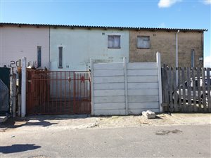 2 Bed Duplex in Elsies River
