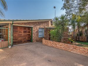 3 Bed House in Constantia Park