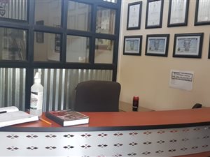100 m² Office Space in Rietfontein