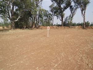1139 m² Land available in Kookrus