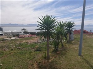 865 m² Land available in De Bakke