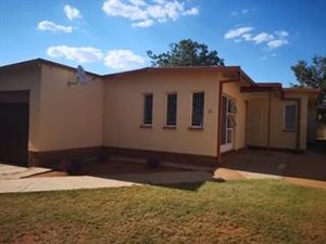 3 Bed House in Randlespark