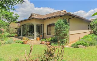 3 Bedroom Simplex in Le Domaine