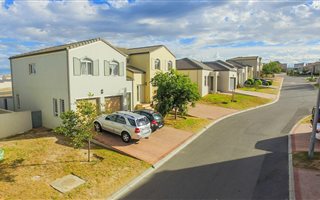 3 Bedroom House in Avalon Estate