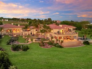 6 Bed House in Saddlebrook Estate