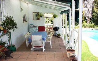 1 Bedroom Apartment in Parktown North