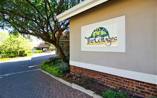 2 Bedroom Simplex in Modderfontein