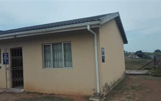 2 Bedroom House in Trenance Manor