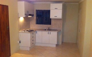 1 Bedroom Garden Cottage in Birch Acres