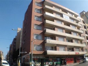 1 Bed Apartment in Joubert Park