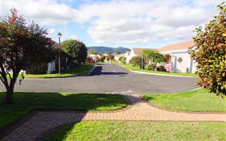 2 Bedroom Cluster in Edgemead