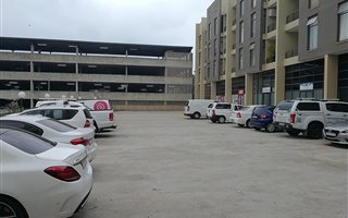 61 m² Commercial space in New Town Centre