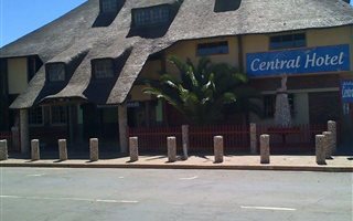 900 m² Commercial space in Warrenton