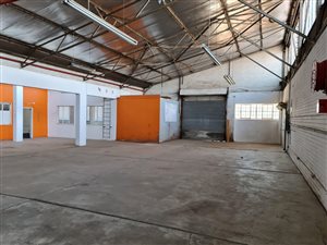 1099 m² Industrial space in Benrose