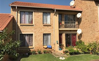 2 Bedroom Simplex in Eco Park