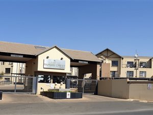 3 Bed Apartment in Ruimsig