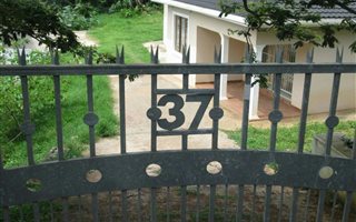 4 Bedroom House in Illovo Glen