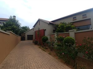 3 Bed House in Midlands Estate