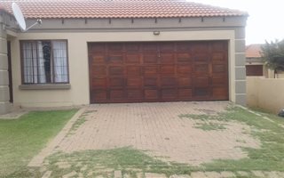 3 Bedroom Townhouse in Jackaroo Park