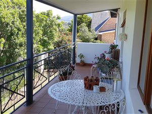 3 Bed Apartment in Hoekwil