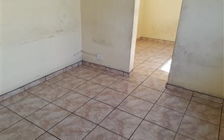 1 Bedroom Garden Cottage in Krugersdorp West